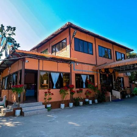 Wun Tawp Garden Hotel Myitkyinā エクステリア 写真